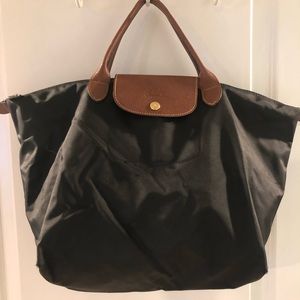 Longchamp Le Pliage Medium Hand Bag